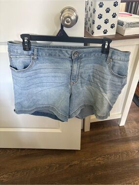 Light Blue Denim Women's Shorts - Casual Summer Style